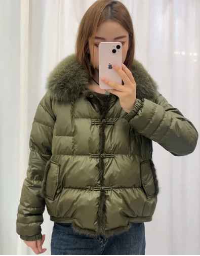 Women's Oversized Down Puffer Jacket with Vintage Collar in Green