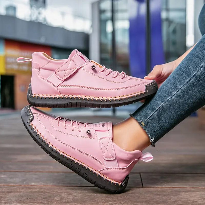 Úna | The Wide-Fit Cushioned Leather Sneaker