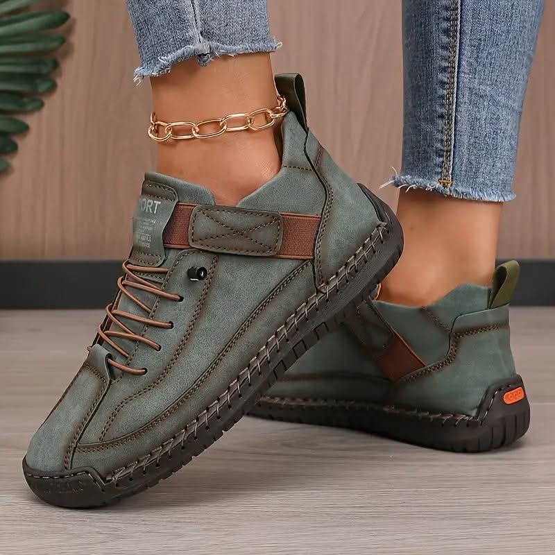 Úna | The Wide-Fit Cushioned Leather Sneaker