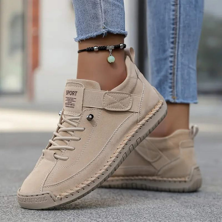 Úna | The Wide-Fit Cushioned Leather Sneaker