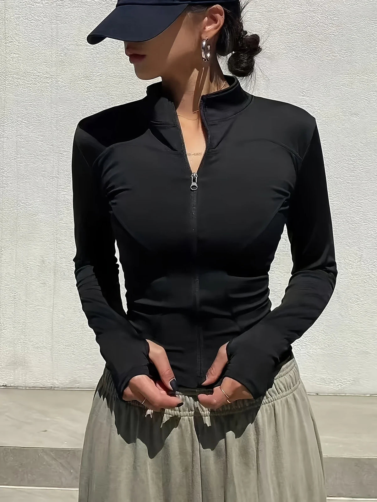 Women's Quick-Dry Slim Zip-Up Athletic Jacket in Black