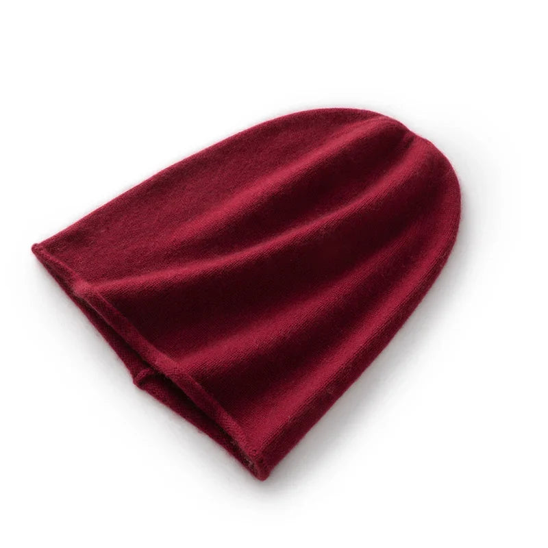 Relaxed-Fit Cashmere Knit Winter Beanie in Deep Red