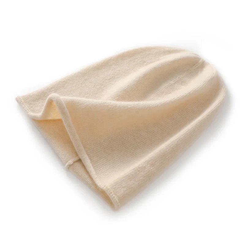 Relaxed-Fit Cashmere Knit Winter Beanie in Beige