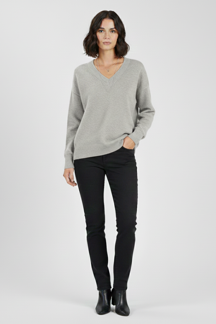 Women's V-Neck Pullover Sweater, Long Sleeve Soft Knit Top