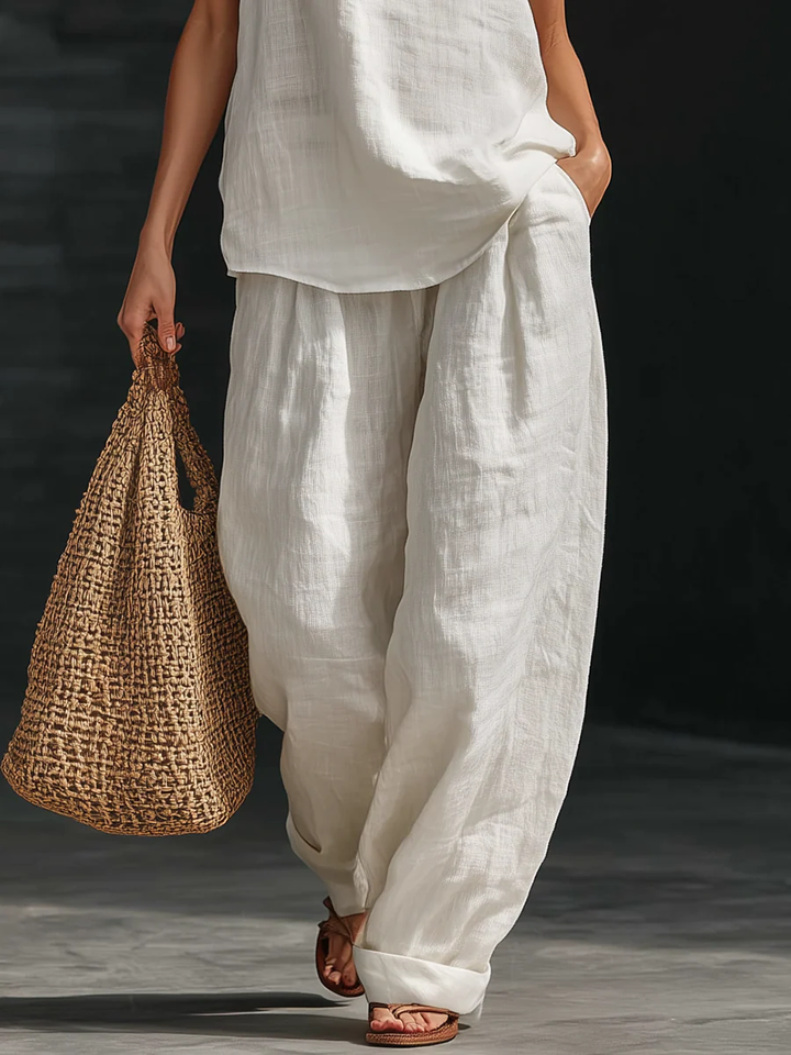 Zoë™ – Sleeveless set and wide-leg trousers
