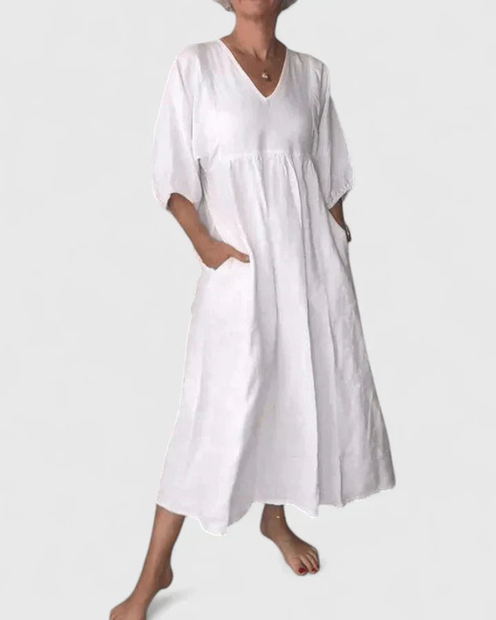 Women's Sweetheart Neckline Lightweight Maxi Dress in White