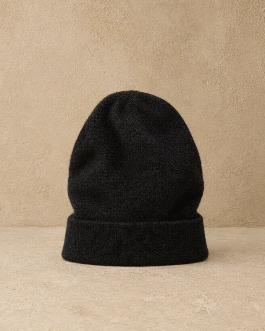 ONORA Pinecrest Relaxed Classic Cashmere Knit Beanie — Black