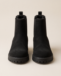 Fleece-Lined Chelsea Boots — black