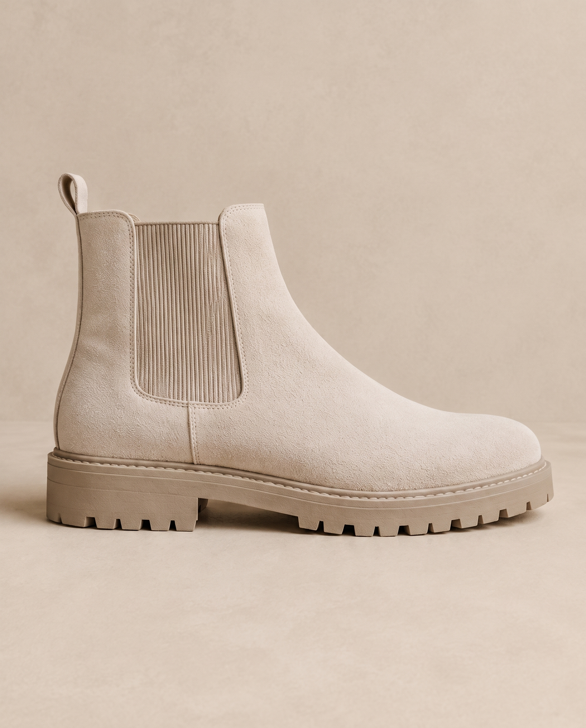 Fleece-Lined Chelsea Boots — side profile