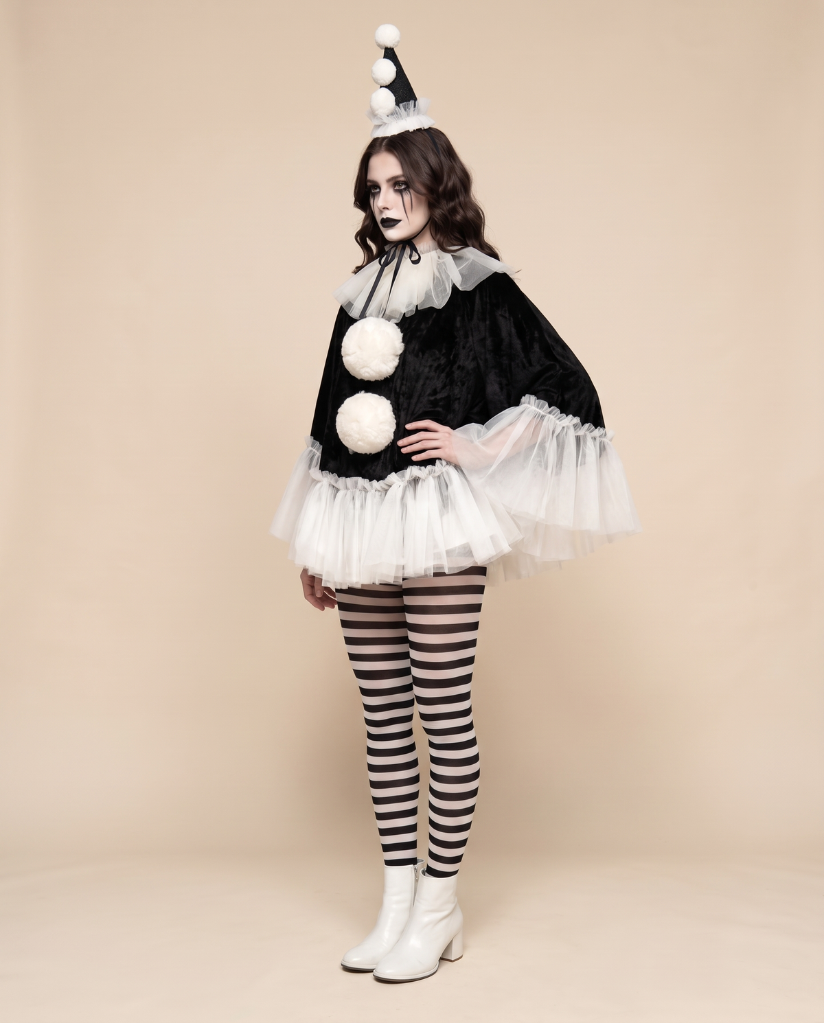 Women's Pierrot Clown Costume – three-quarter view
