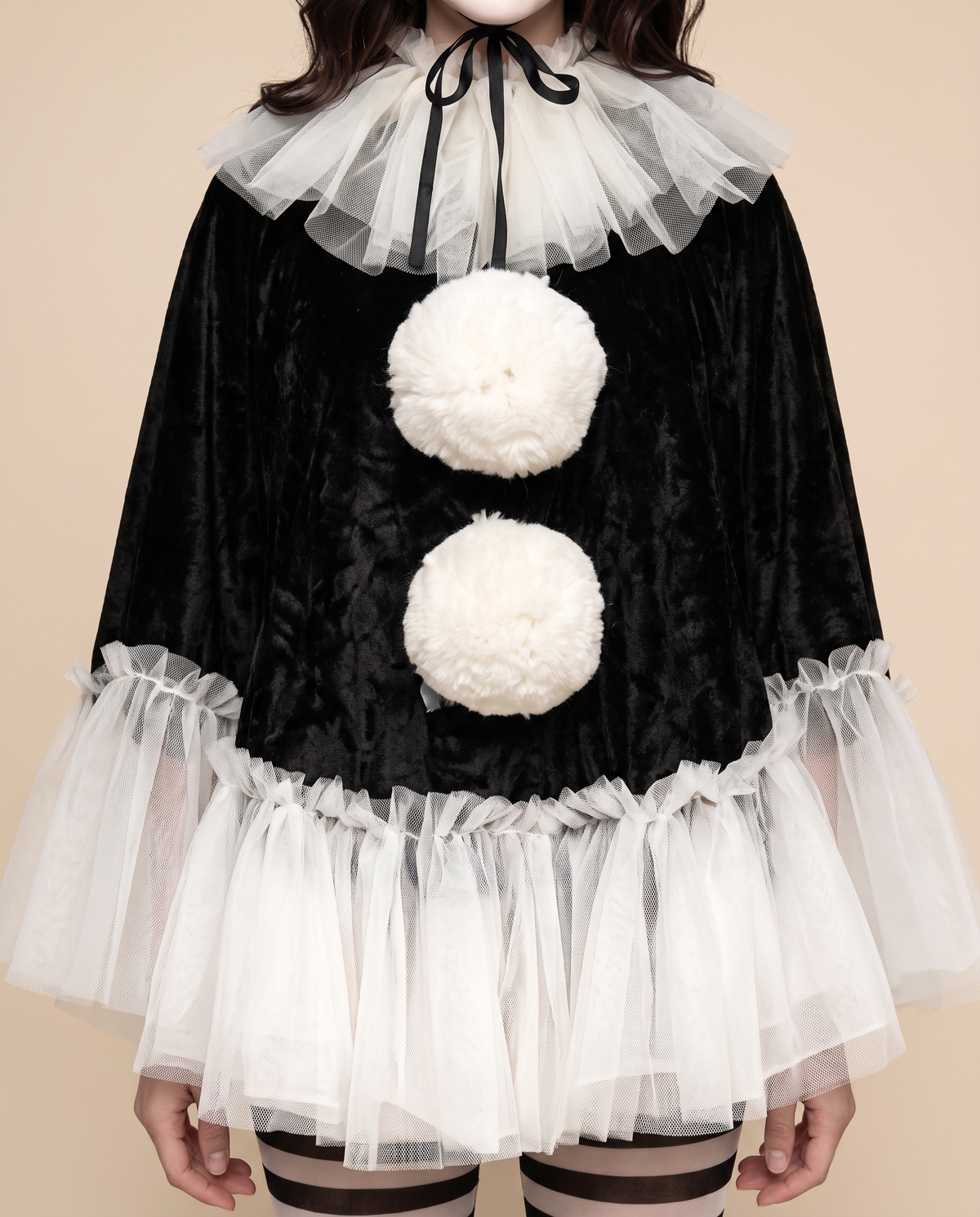 Women's Pierrot Clown Costume – detail