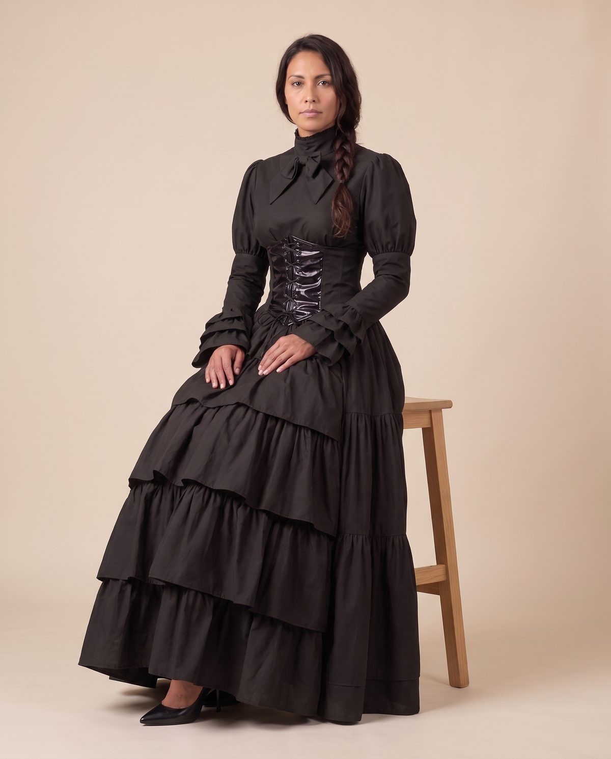 Women's Medieval Renaissance Costume Gown – seated
