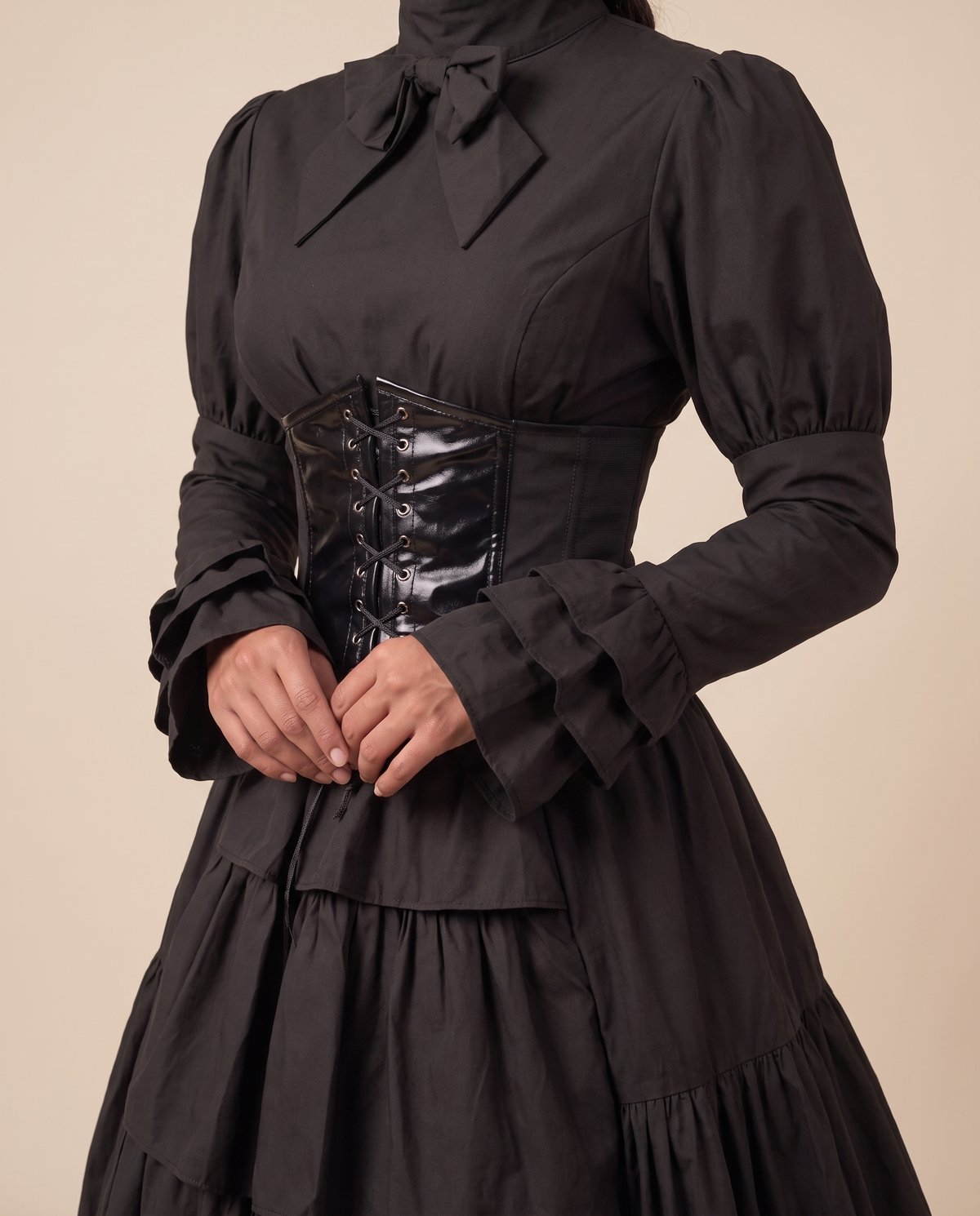 Women's Medieval Renaissance Costume Gown – detail