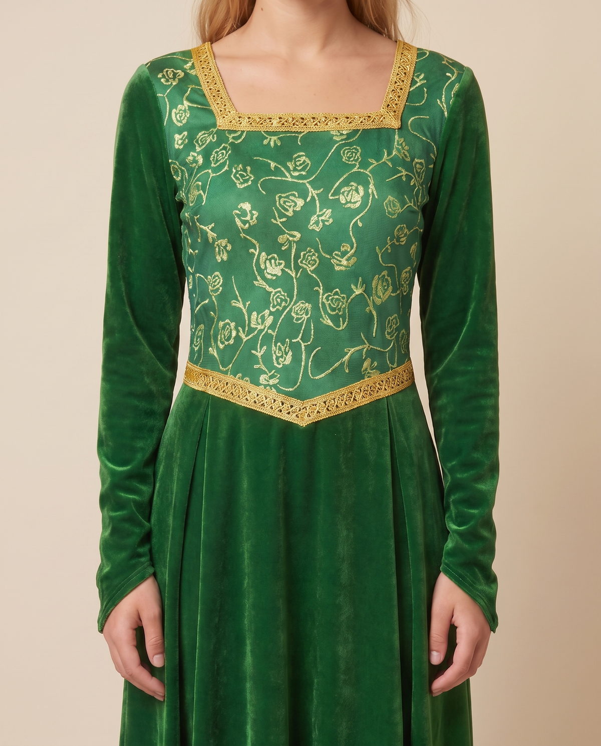 Women's Green Velvet Medieval Princess Gown – detail