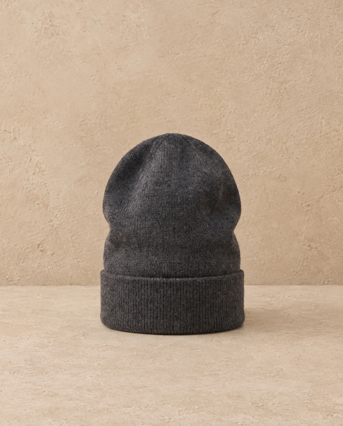 Pinecrest Relaxed Classic Cashmere Knit Beanie — Dark Gray