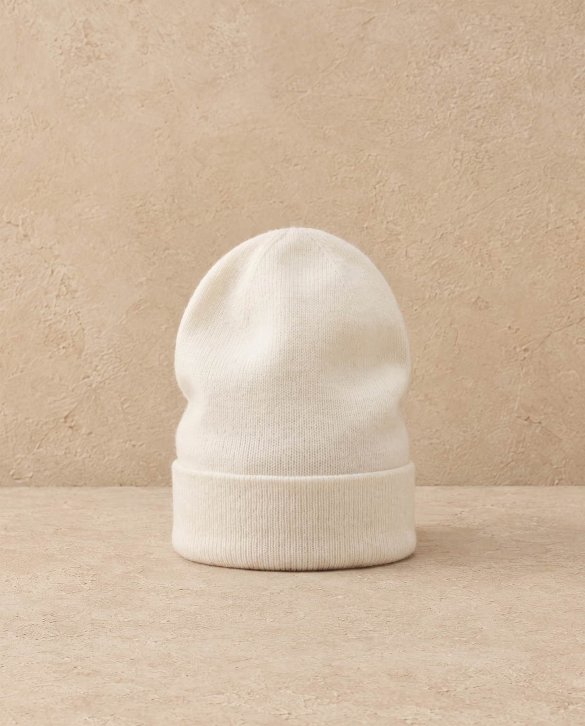 Pinecrest Relaxed Classic Cashmere Knit Beanie — White