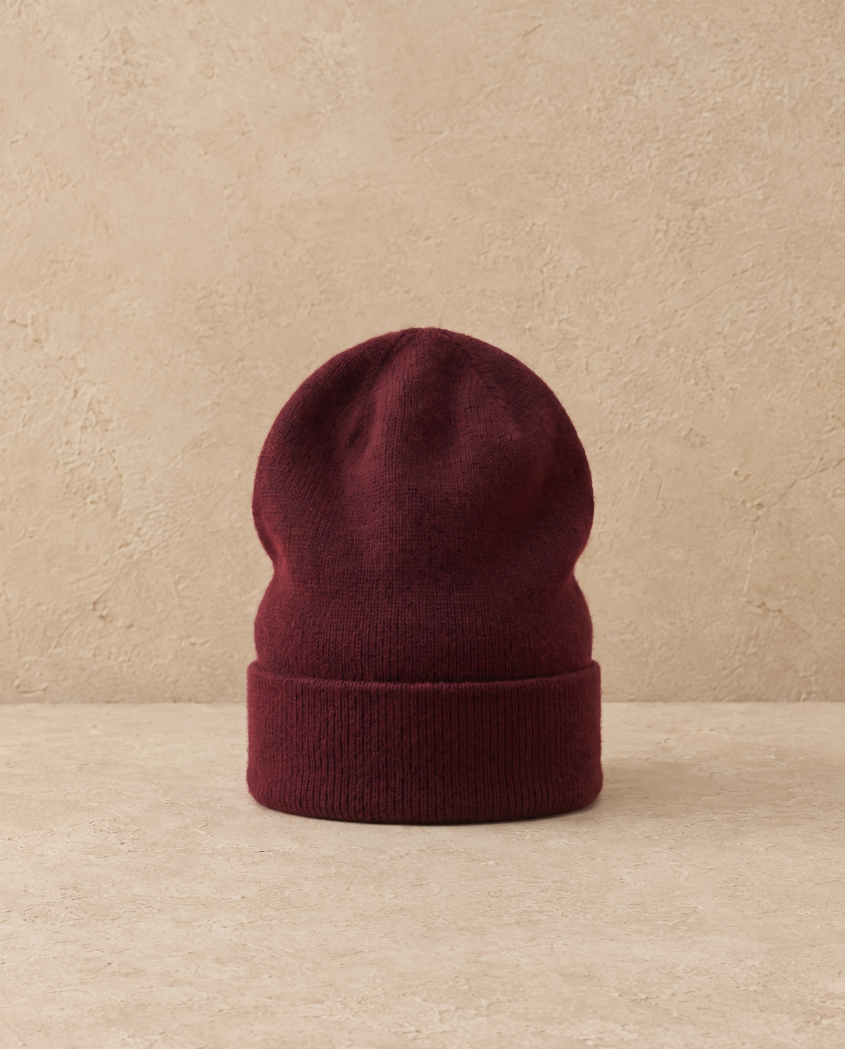 Pinecrest Relaxed Classic Cashmere Knit Beanie — Deep Red