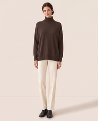 Erice Relaxed Loose-Fit Fine Knit Turtleneck Sweater — Coffee