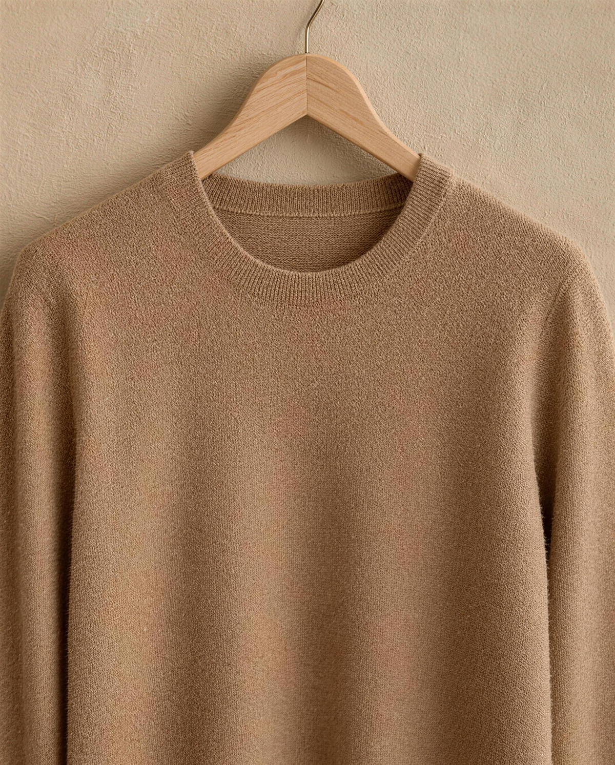 Frostfield Classic Merino Wool Crew Neck Sweater — crew neck and merino knit detail