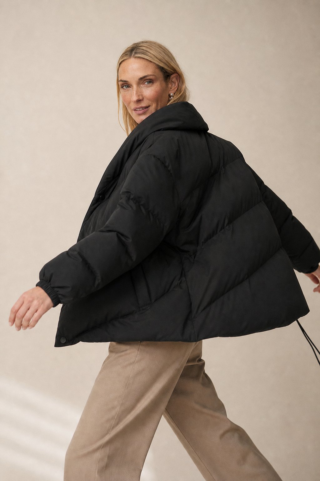 Women's Cropped Down Puffer Jacket with Chevron Quilting in Black